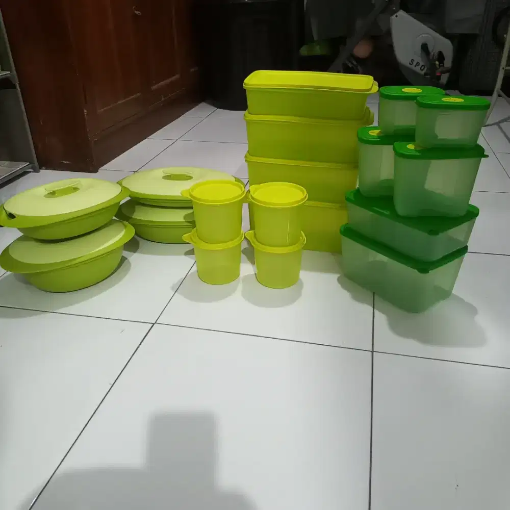Tupperware  3 set