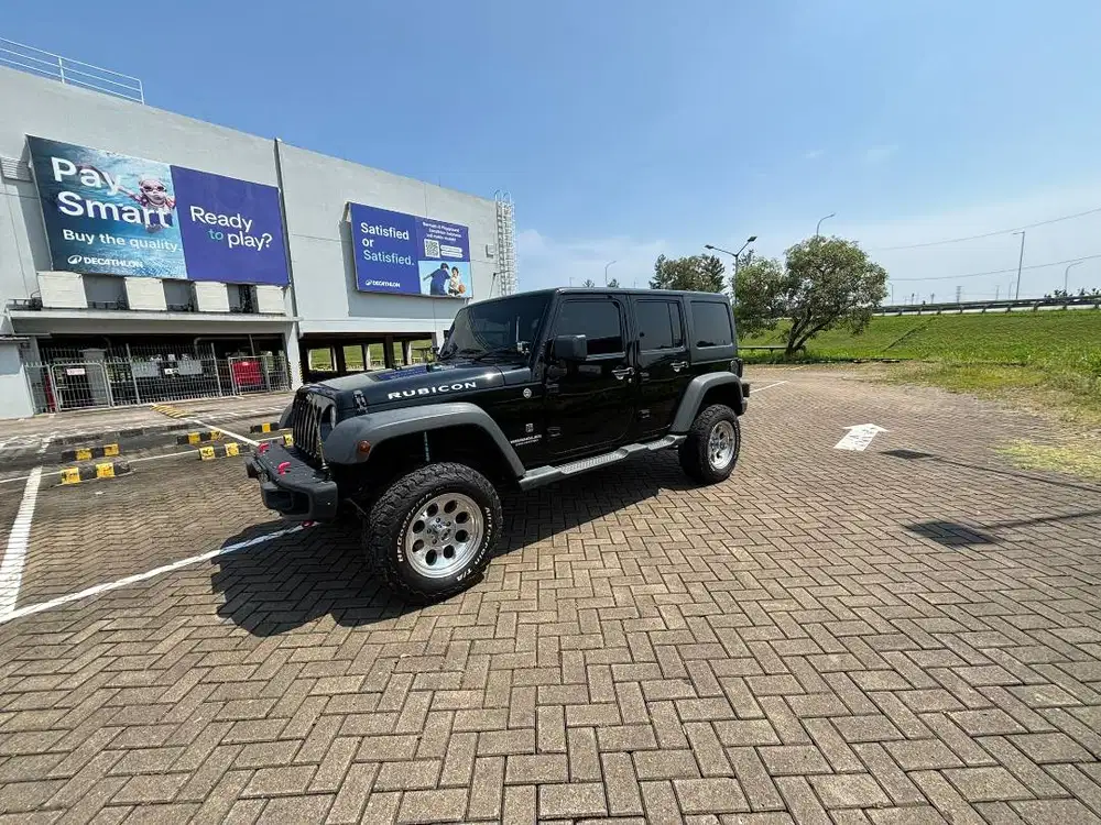 Jeep Wrangler JK Sport X 4 Doors Bensin 3600cc A/T Tahun 2014