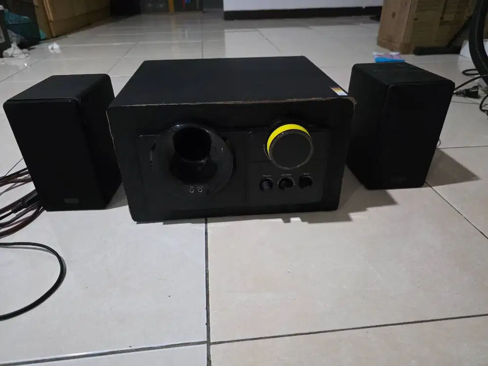 Speaker Aktif Thonet Vander Grub fisik gak begitu bagus fungsi normal