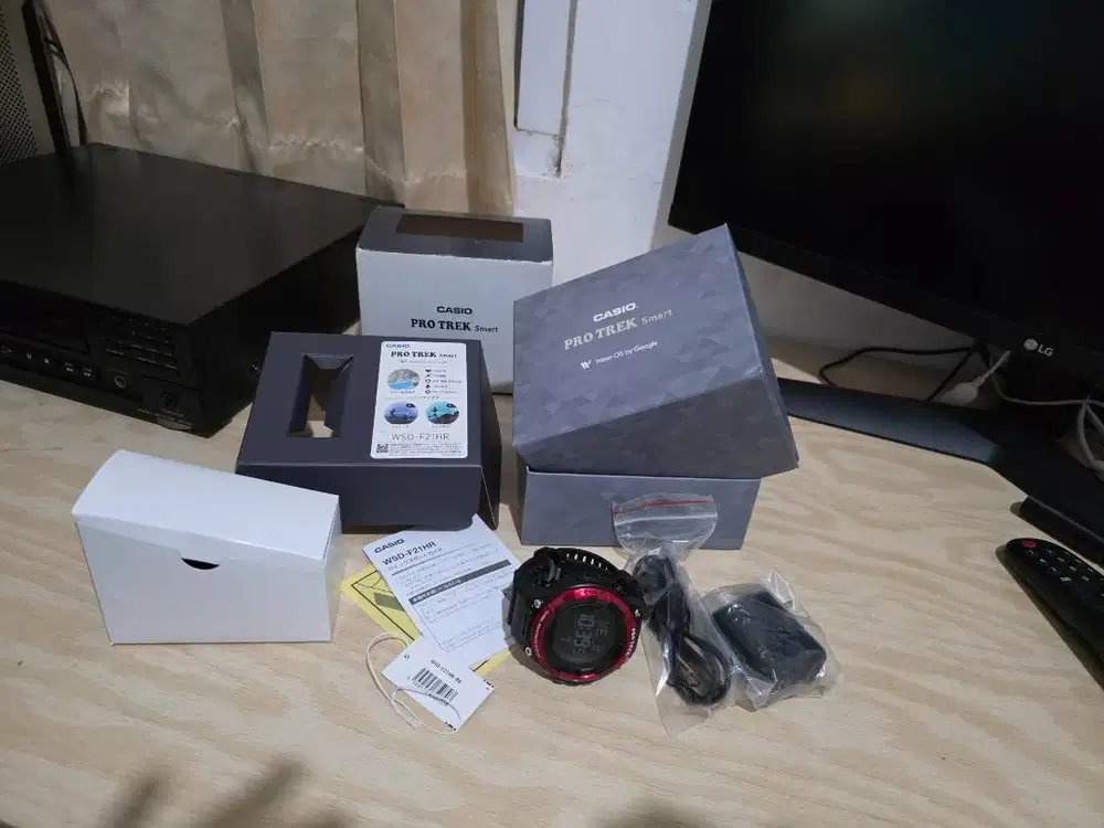 Smart Watch CASIO PROTREK WSD-F21 Red Wear OS Google Jarang di pakai