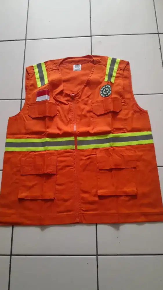 Rompi safety kondisi baru uk. L