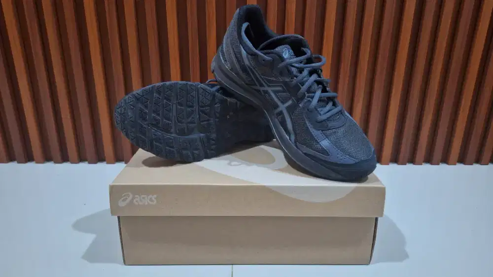 Sepatu Asics JOG 100S