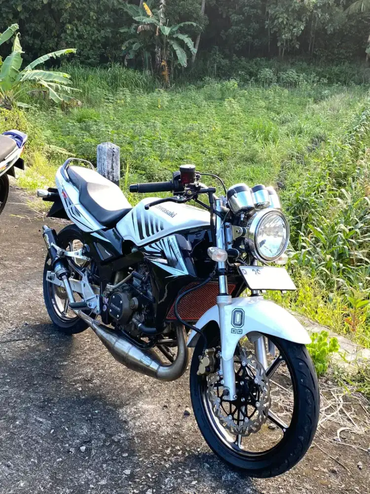 Dijual Kawasaki Ninja R 2013 up SS