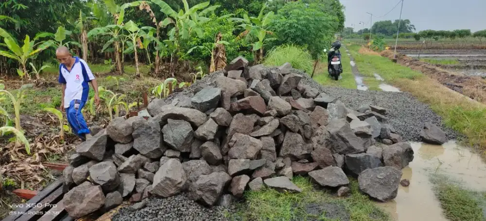 Batu Pondasi / Batu Kewal / Batu Belah / Batu Kali