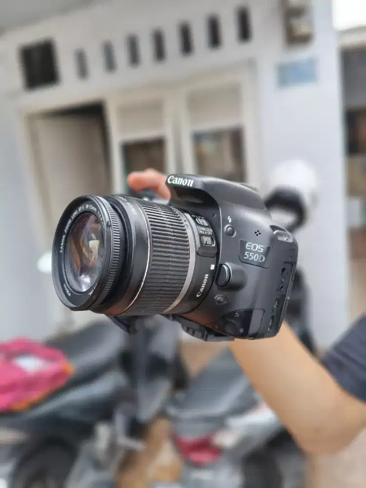 Kamera DSLR CANON 550D