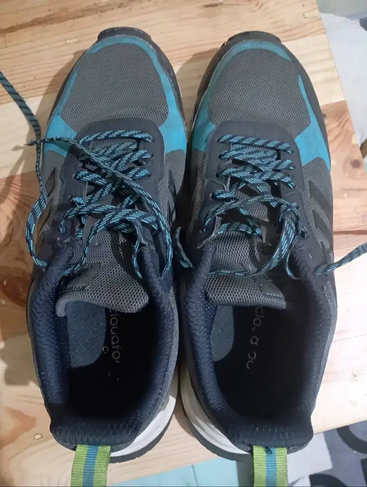 Jual Cepat & Murah Sepatu Adidas Original Warna Hitam Biru Ukuran 44