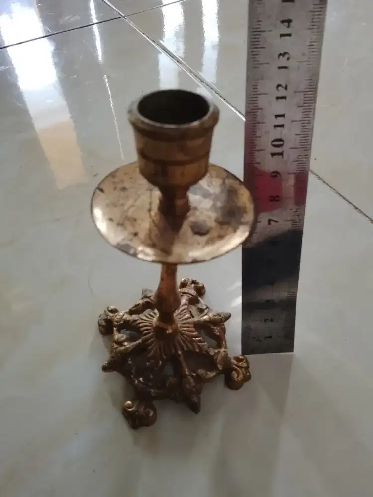 Tempat lilin Antik Kuningan