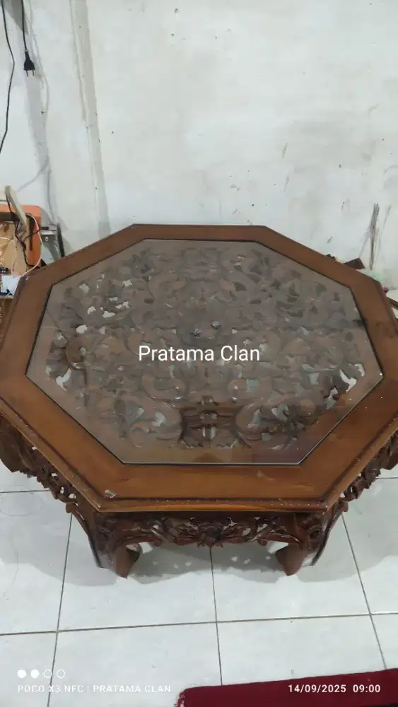 Meja Ukir Kayu Jati Octagon