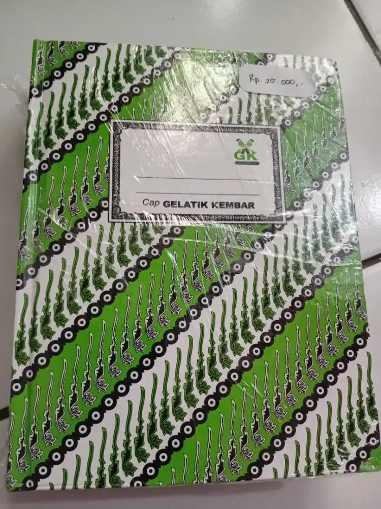 Buku Batik Tebal