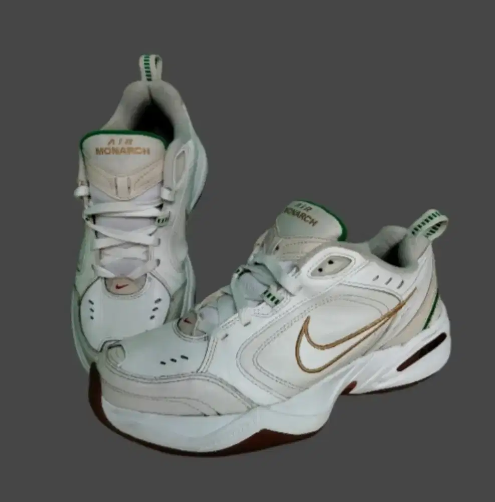 Nike Air Monarch