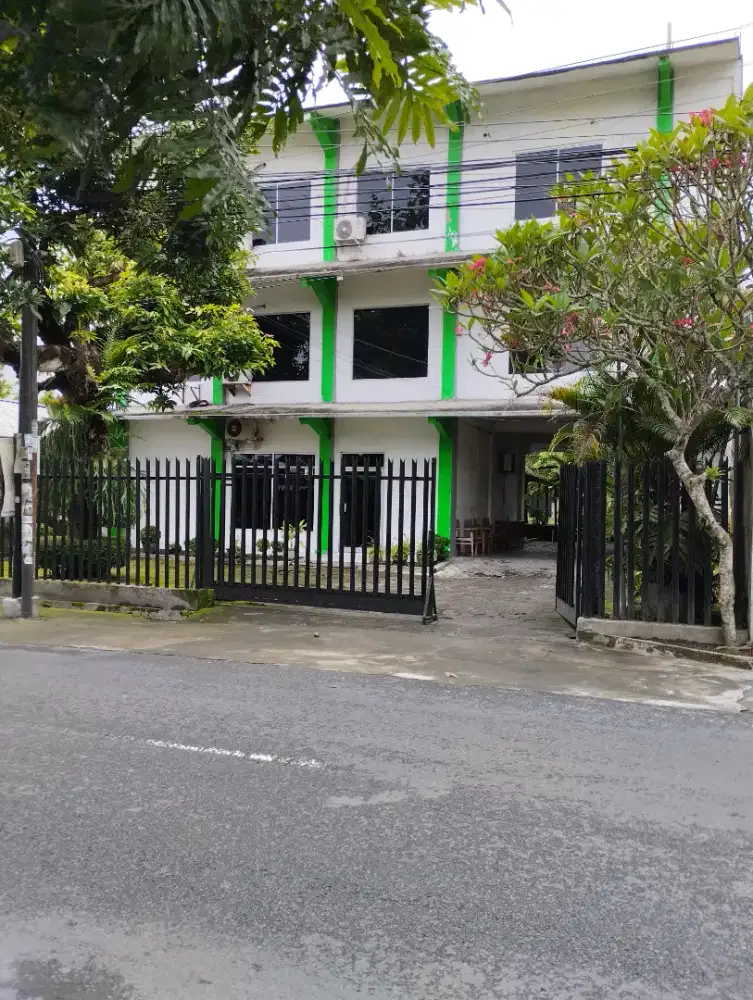 Bangunan dan pekarangan lokasi premium dkt ringroad Maguwoharjo