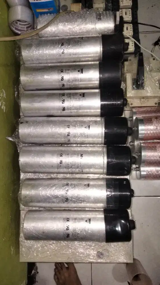 Capasitor/kapasitor vhisay Esta 20kvar