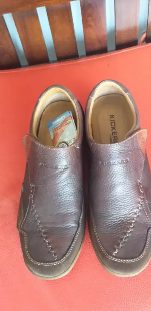 kickers original coklat tua