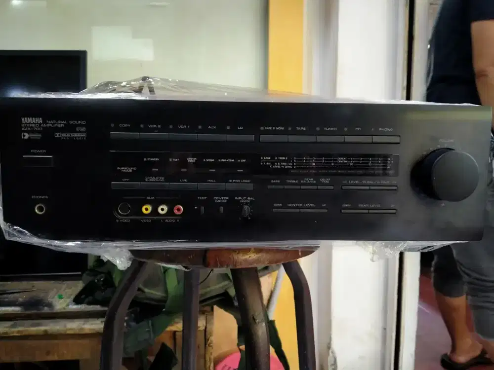 Ampli YAMAHA tipe AVX 700