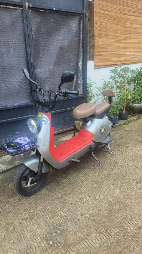 Sepeda Listrik uwinfly