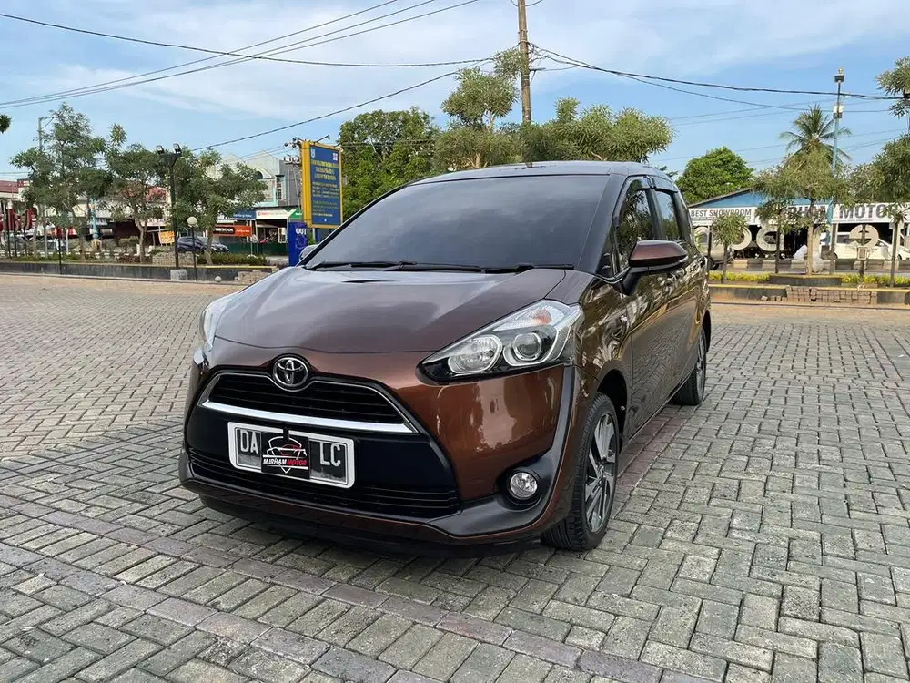 Toyota Sienta 1.5 V Manual 2017