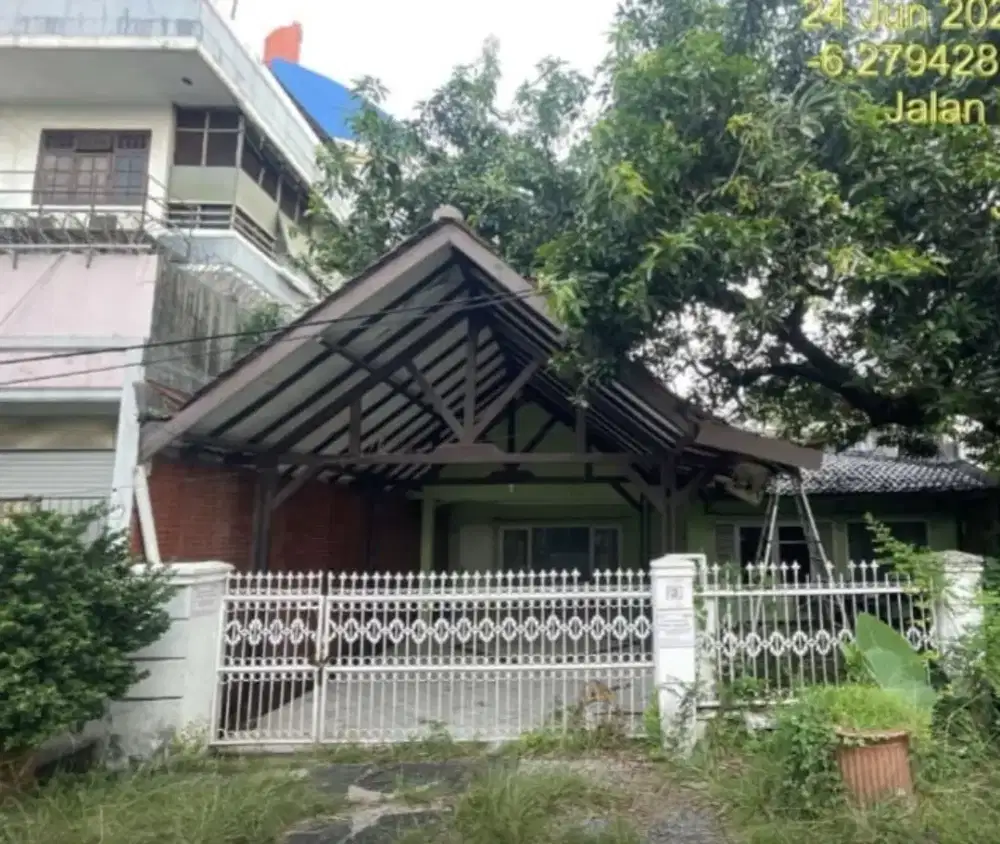 Di Jual Rumah Mewah Lelang Pinggir Jalan Kebayoran lama Jakarta