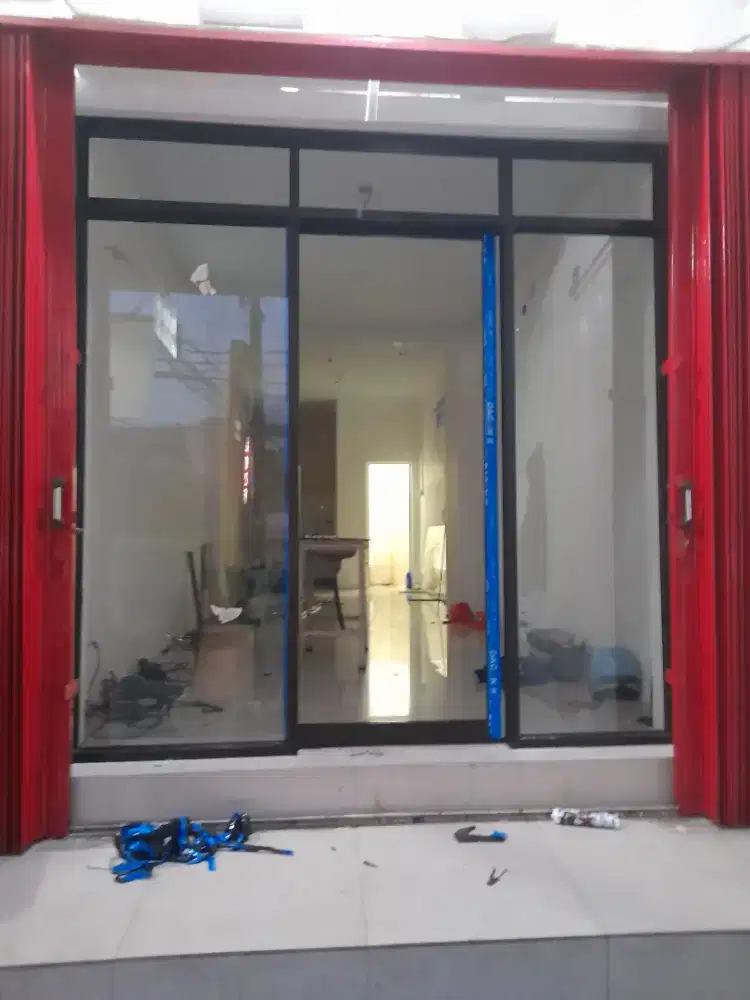 PARTISI SEKAT ALUMUNIUM DAN KACA