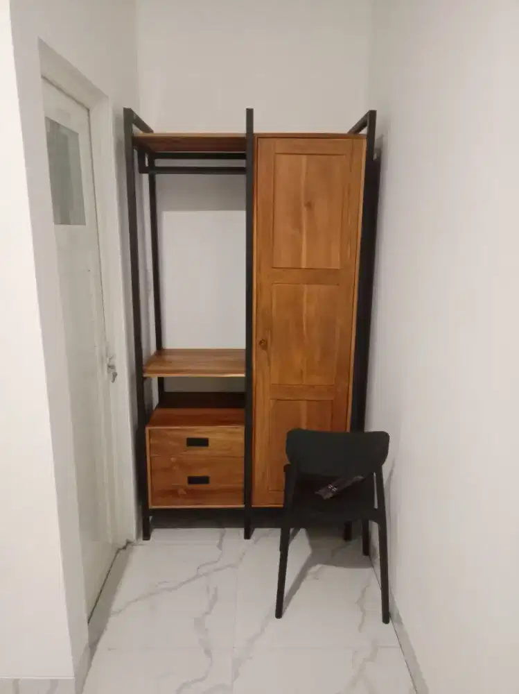 Perabot set kamar kos 3 item lemari dipan dan meja