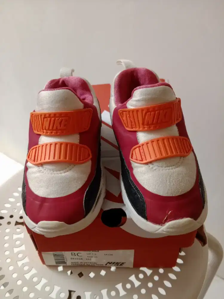 Sepatu anak keren NIKE