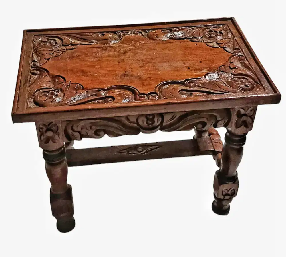 Meja/Dudukan Kayu Jati Mini