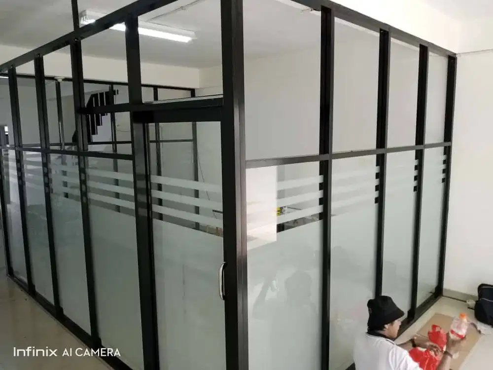 Pasang Kusen Aluminium + Pintu + Jendela + Plafon - Partisi Gypsum PVC