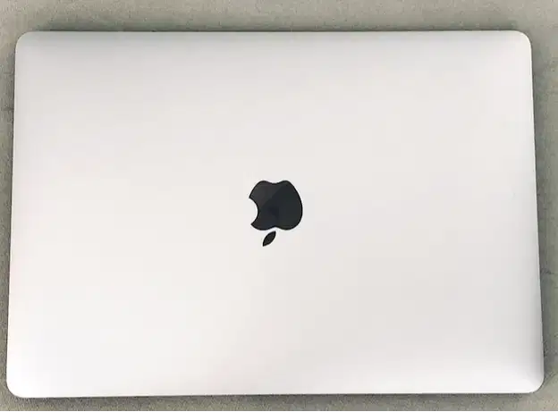 Macbook Pro 2020 8/256Gb