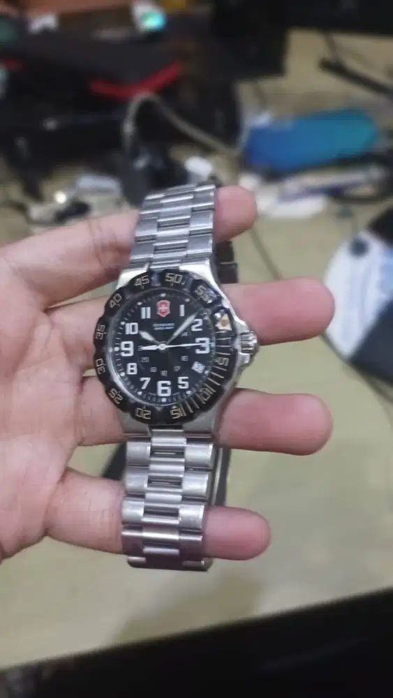 Jam Tangan Pria Victorinox Swiss Army Original - 241344