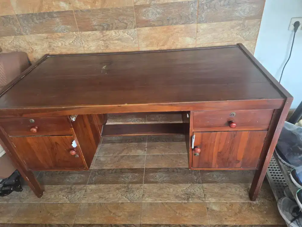 Meja belajar/ kantor jati