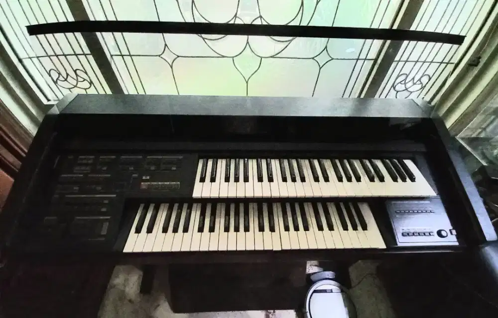 Dijual Cepat Yamaha Electone HE 4. Kondisi Bagus.