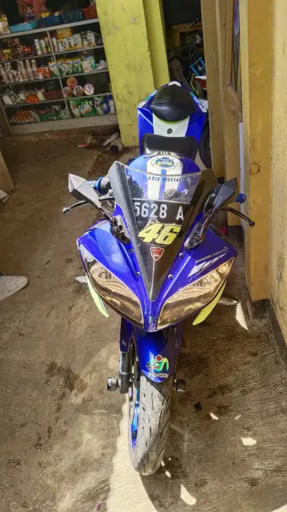 Di jual motor yamaha R15