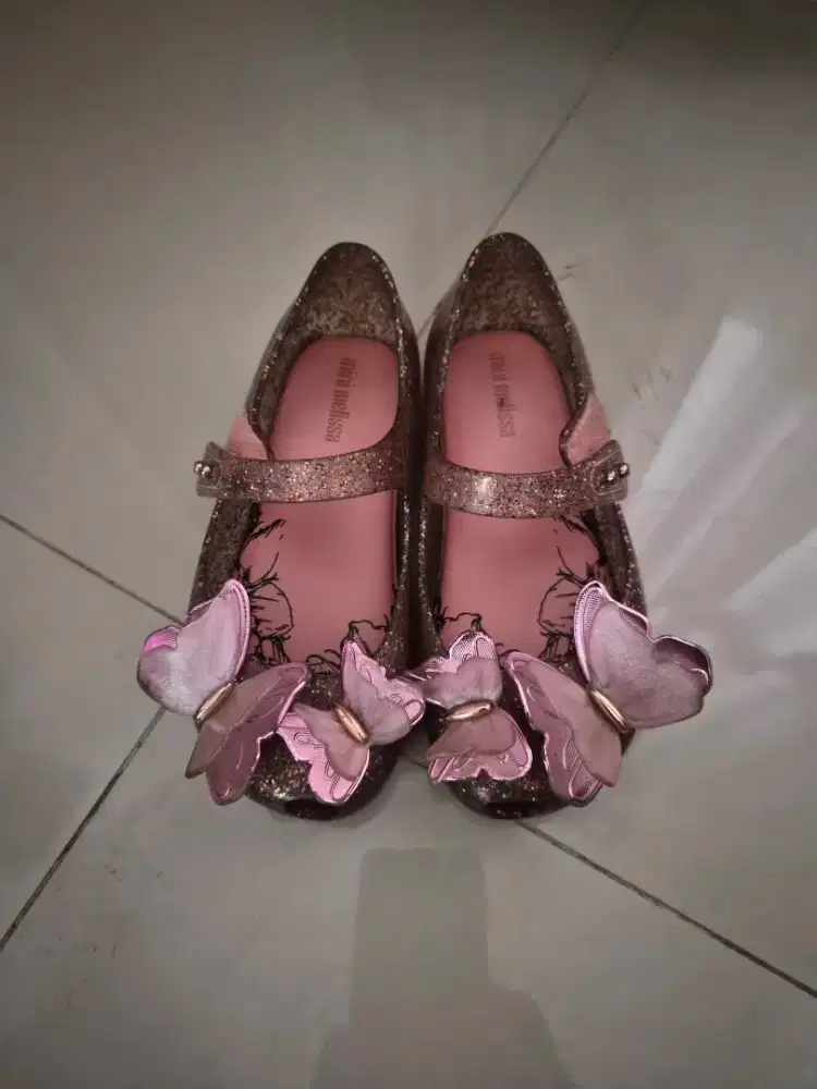 Preloved sepatu anak mini melissa original size 27