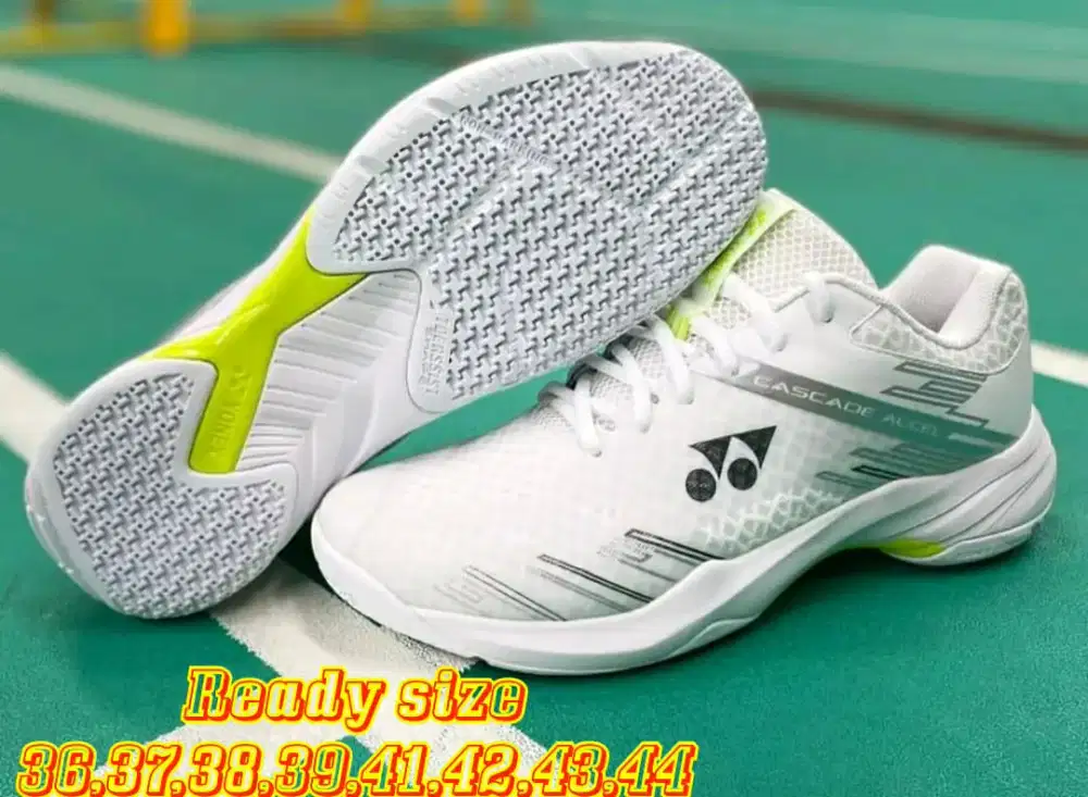 Sepatu YONEX SHB &Cascade Accel