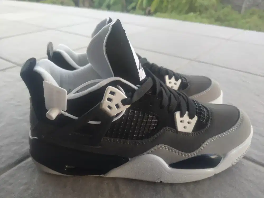 Air Jordan 4 Retro Fear sz 37