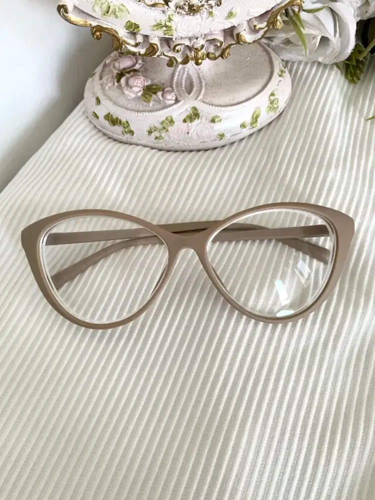 kacamata minus -4  wanita harga 200 lokasi cilebut bogor