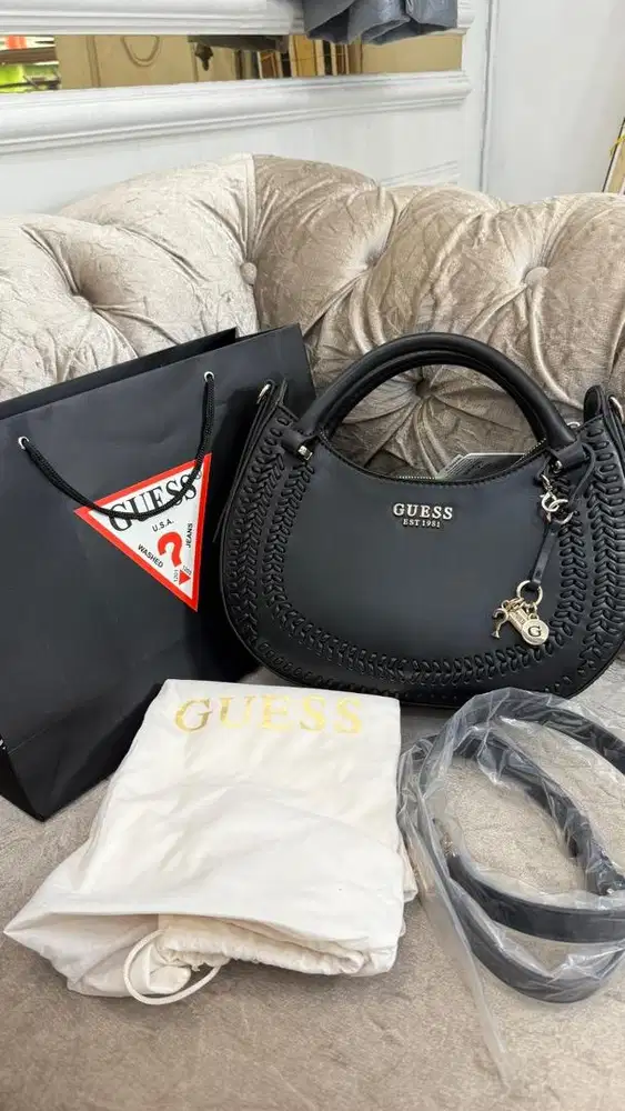 Tas guess hitam original sogo