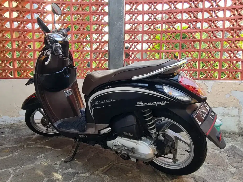 JUAL Honda Scoopy 2016 Hitam Coklat