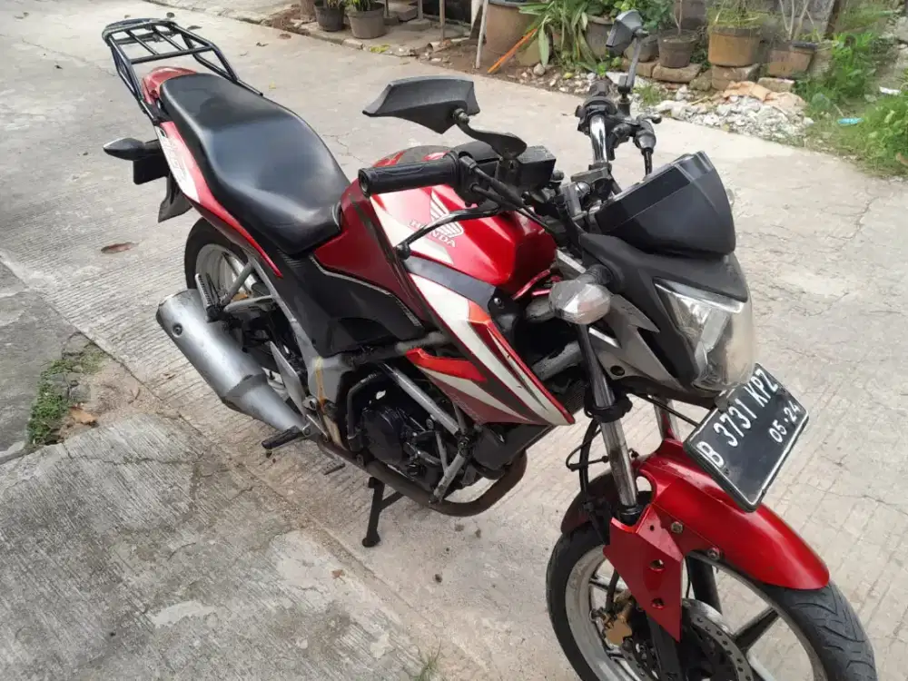Jual motor CB 150R murah