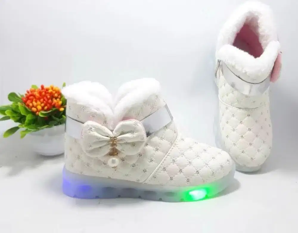 (READY.SIAP.KIRIM) New Sepatu Boot Anak Perempuan LED Usia 1-4 Tahun