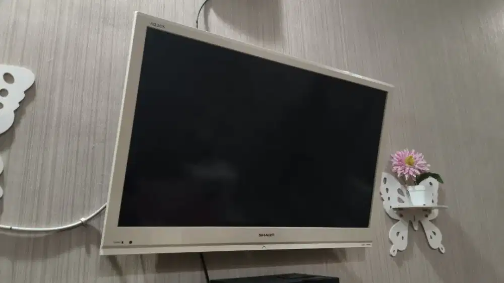 TV LCD SHARP 32 INCH
