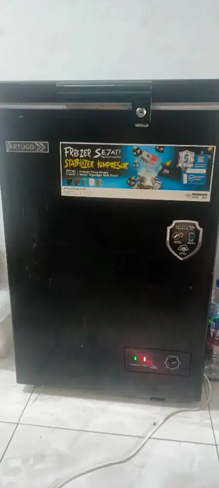 Jual freezer Merk Artugo masih gress