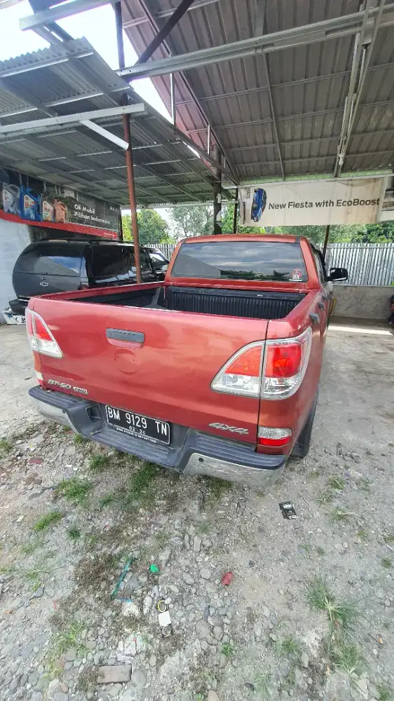 Dijual mazda bt50 double cabin hilux ford triton isuzu