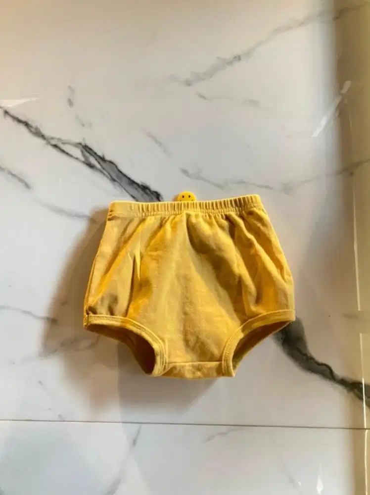 PRELOVED.CELANA.BABY.KOREA.WARNA.KUNING.BERUANG.(6-12bulan)