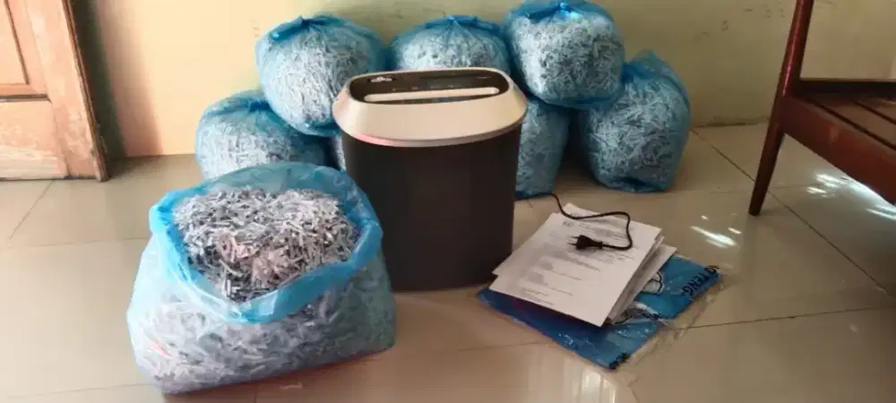 Serutan kertas pecahan kertas