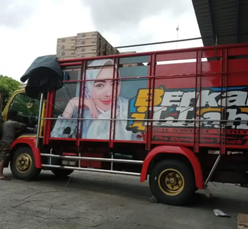 SEWA TRUK ANGKUT LOGISTIK/PINDAHAN RUMAH & KANTOR AREA BANDUNG AMANAH