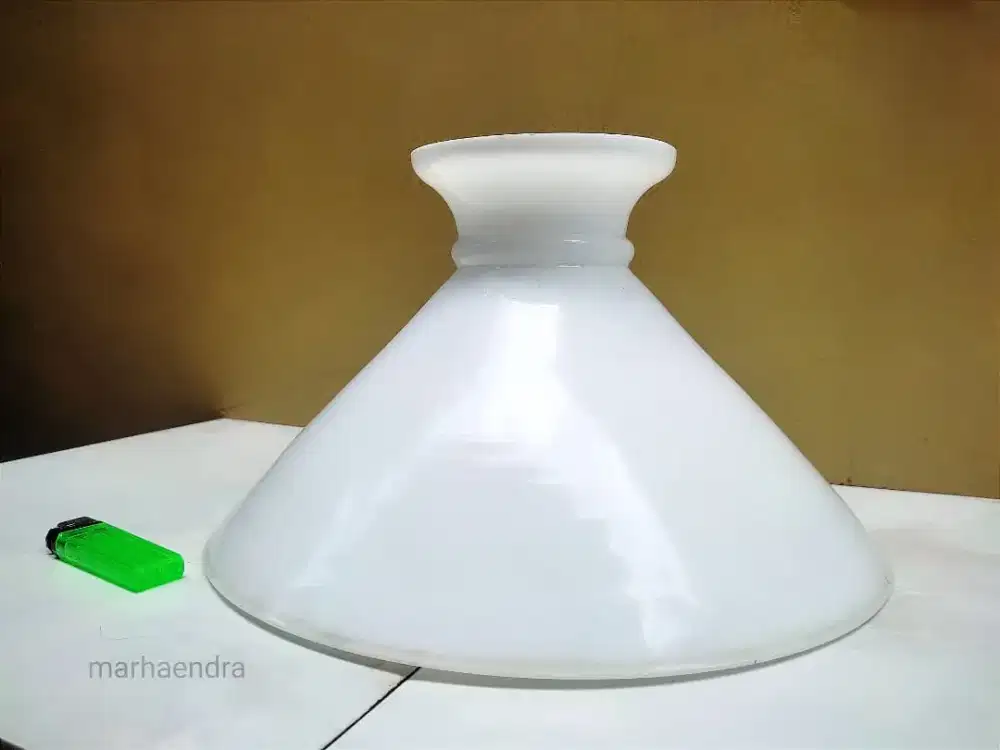 Kap lampu caping mayolka era kolonial vintage antik jadul kuno