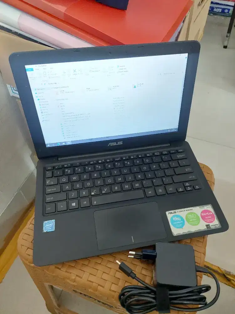 Notebook Laptop Asus E202S SSD 500Gb Windows 10 Microsoft Office