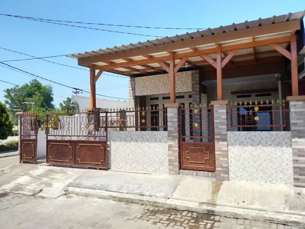 Dijual / Disewa (20jt/tahun) Rumah di Perumahan Coco Garden