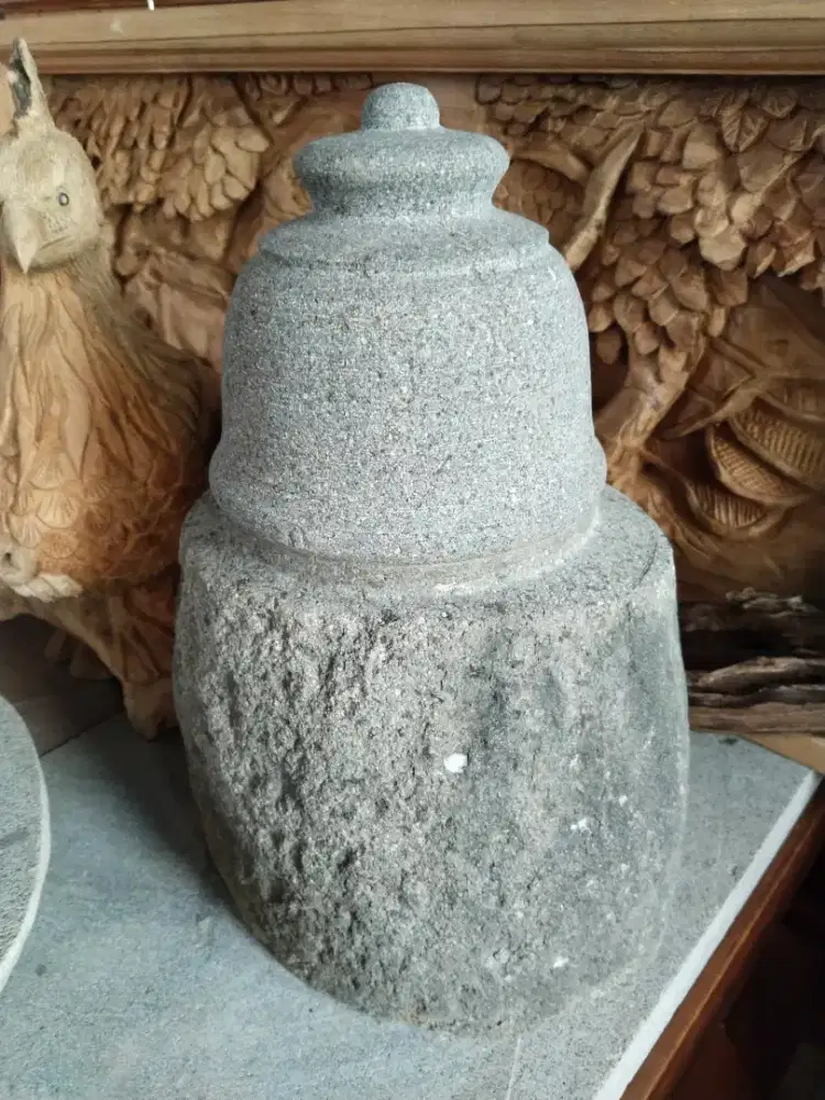 Guci batu alam serbaguna