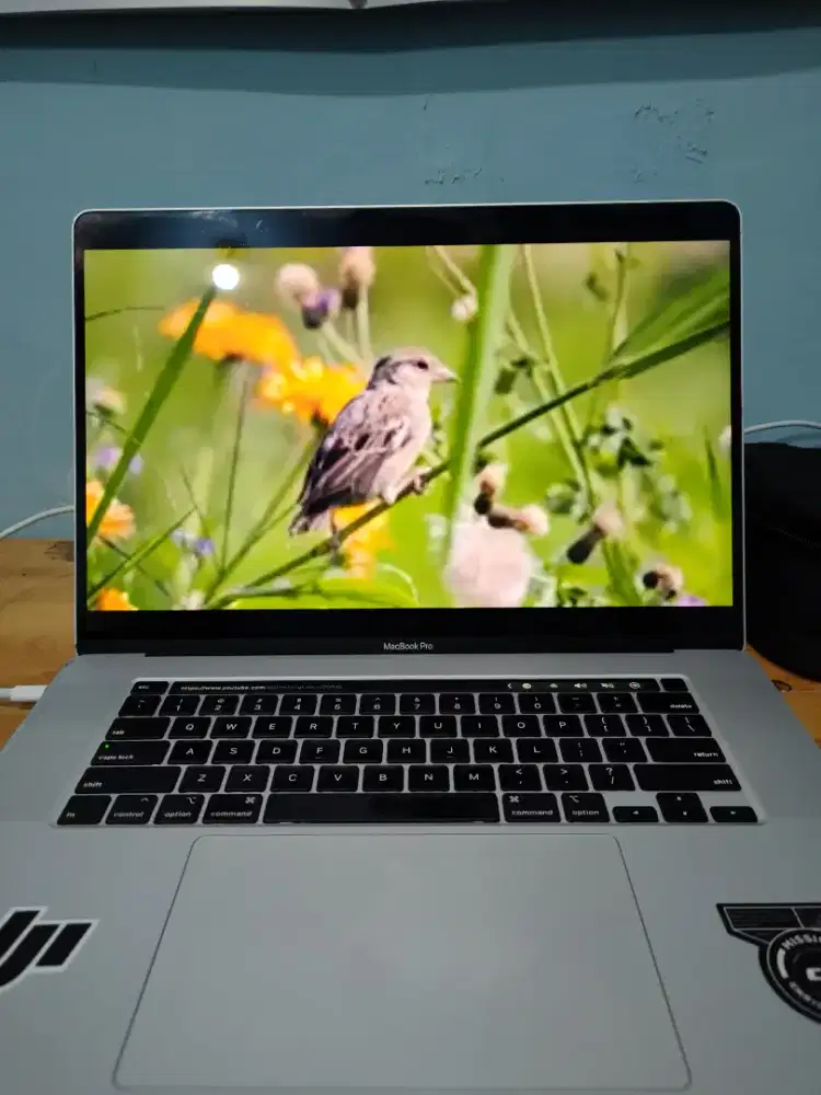 Macbook Pro 2019 16 inch Bonus Sound Box Oppo dan jam tangan seiko